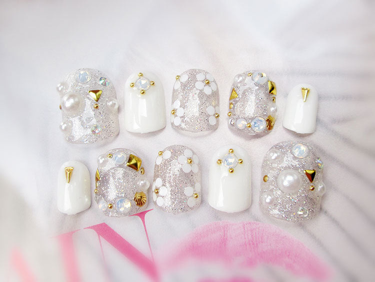 Handmade Short White Sparkly Flower Press On Nails