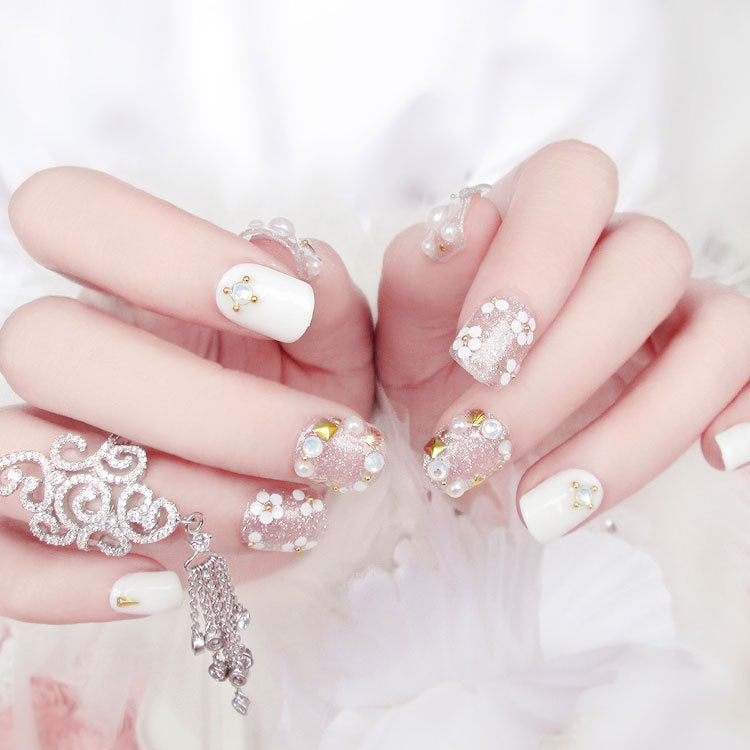 Handmade Short White Sparkly Flower Press On Nails