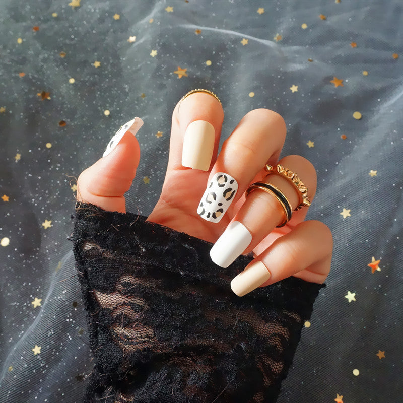 Fashionably Handmade Patterned Short Press On Nails (31 styles)